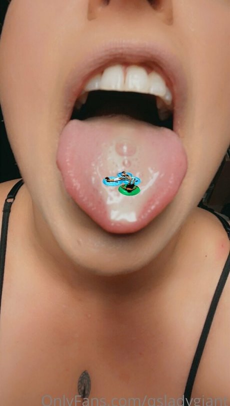 qsladygiant heiße nackt bild