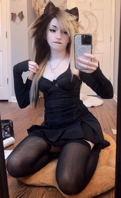 Sleepystrawbaby porno erotische archiv