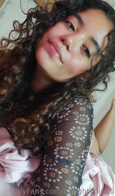 naughtypie16 model nackte bilder