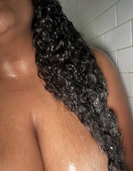 dicke trans-onlyfans hübsche kunst galerien