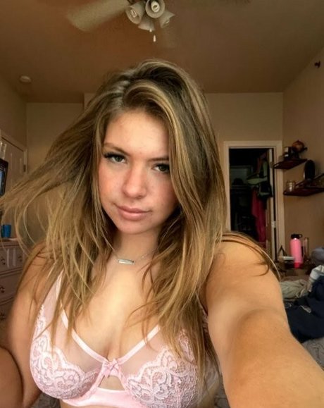 lilyhazex kostenlose nackte galerien