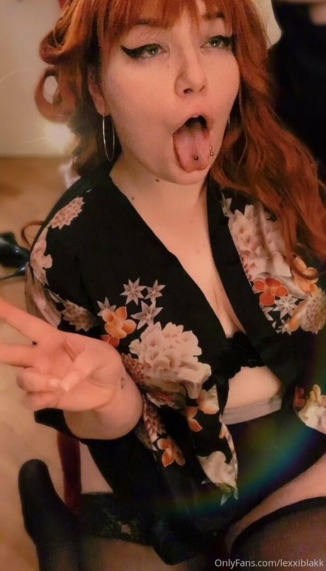 dünne schwarze teenager-onlyfans kunst erotische fotos