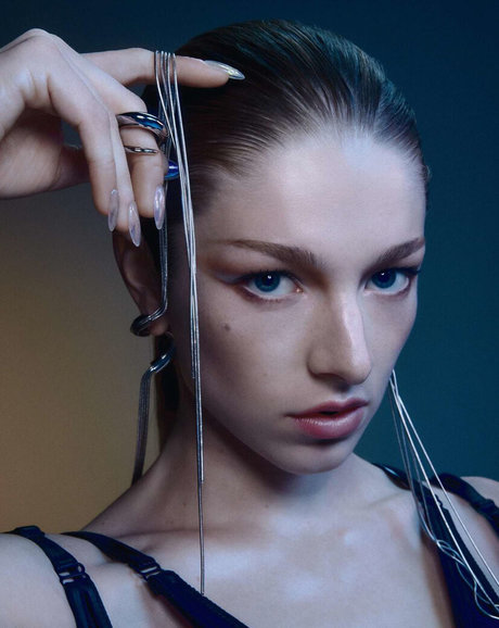Hunter Schafer hübsche porno galerie