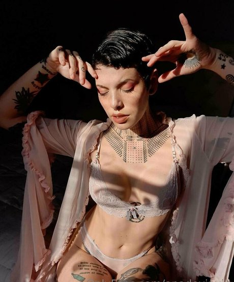 anadevinvip schöne akt bild