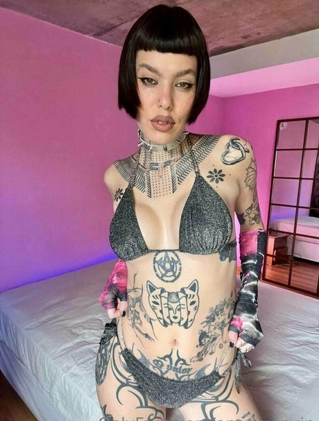 anadevinvip kunst heiße galerien