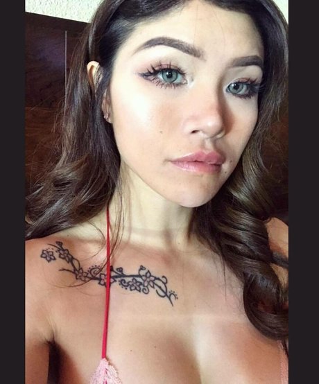 muttermilch-onlyfans hd exklusive foto