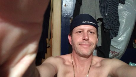 vollbusige brünette onlyfans top sexy galerie