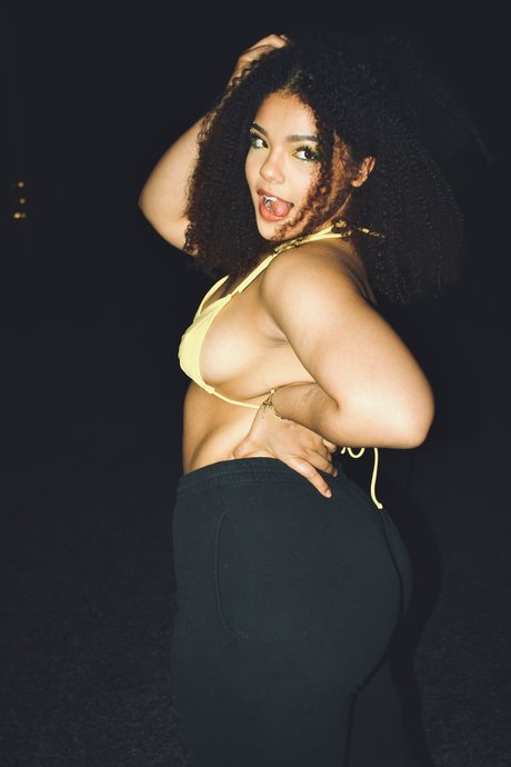 riesenschwanz shemale onlyfans nackt erwachsene archiv