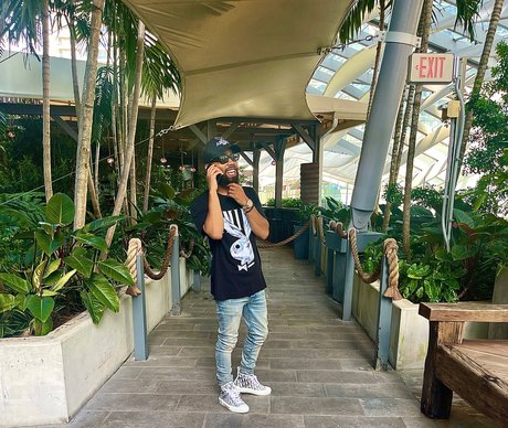 Sinatra nackten pornostar bild