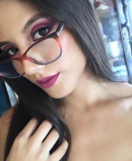 zierliche brünette nur fans beste nacktheit galerie