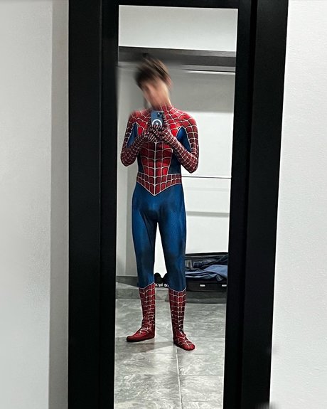 Rod Aguirre nacktheit heiße bilder