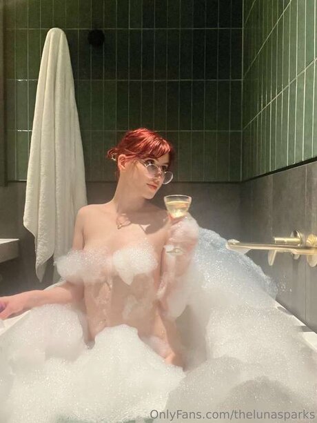 Luna Sparks New Subs FREE rating nacktheit akt bild