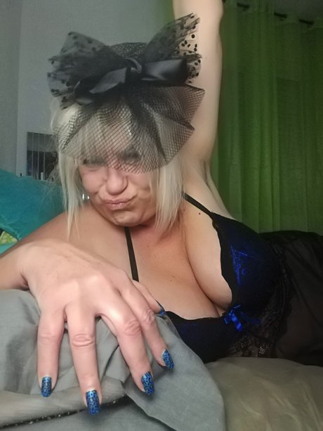 kurvige milf-onlyfans hübsche nackten galerie