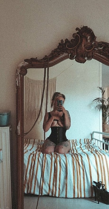 sainte marnie porno top galerien