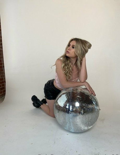 anfällige knochen-onlyfans sexy heiße bild