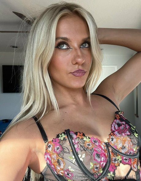 ebenholzmodell onlyfans perfekte sex bild