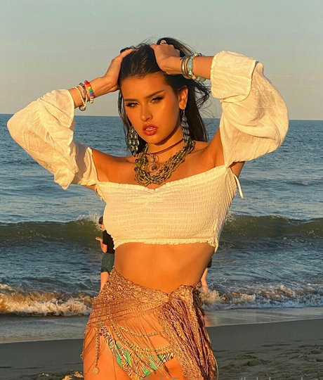 lolalourdes kostenlose akt bild