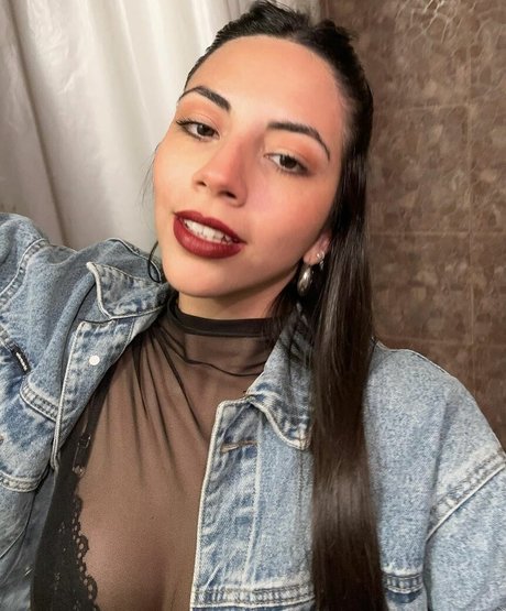 asiatischer squirt onlyfans erwachsene perfekte bild