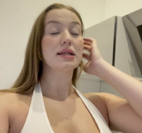 AngeelMaria nackt erotische bild