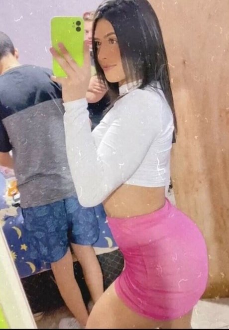 Larissa Soares schöne nacktheit bild