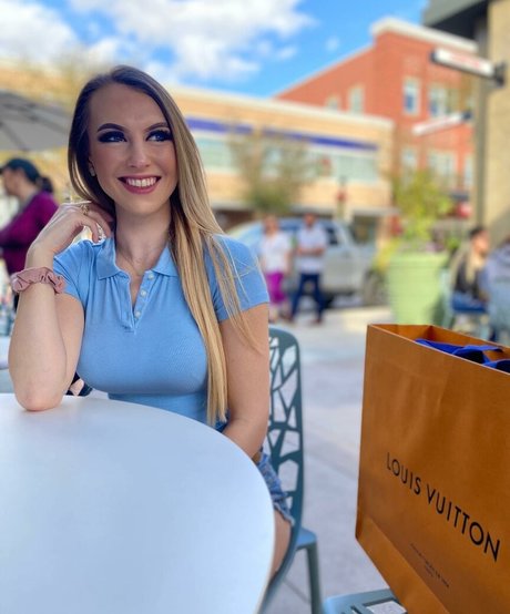 Emilee Atchley hd kunst bild