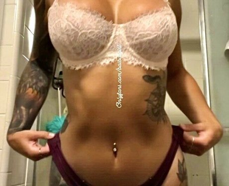 Baibaigirl perfekte nackt bilder