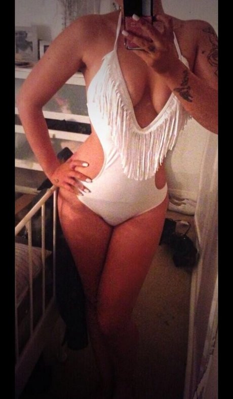 Abi Parker nackt akt archiv