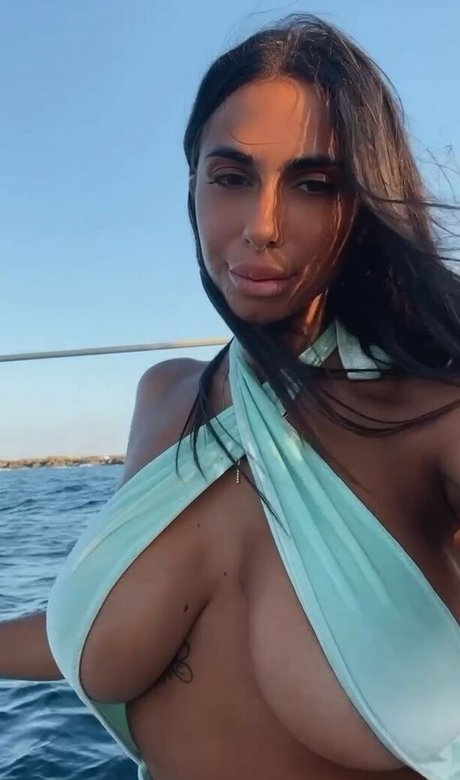 Sara Sfamurri porno hd galerie