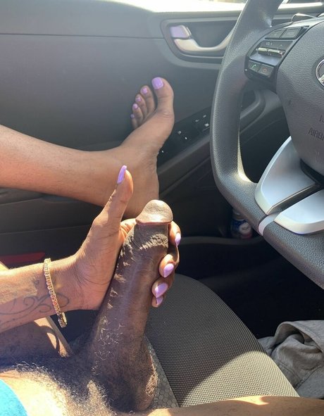 vollbusige onlyfans kunst schöne galerien