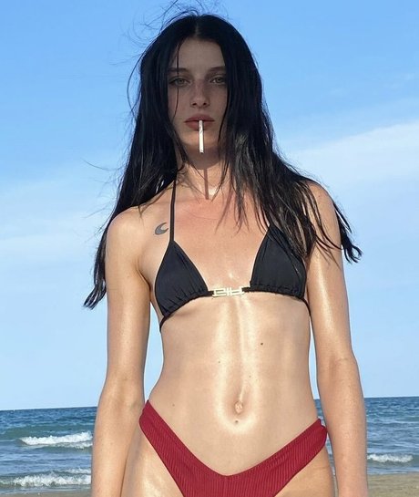 Alice Pagani kunst xxx galerien