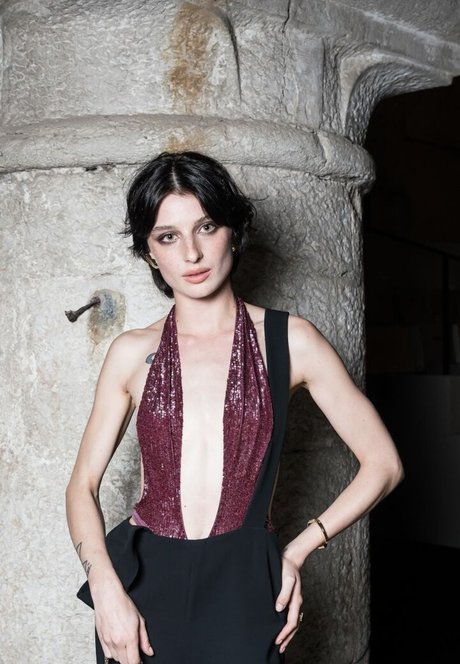 Alice Pagani top pornografische galerie