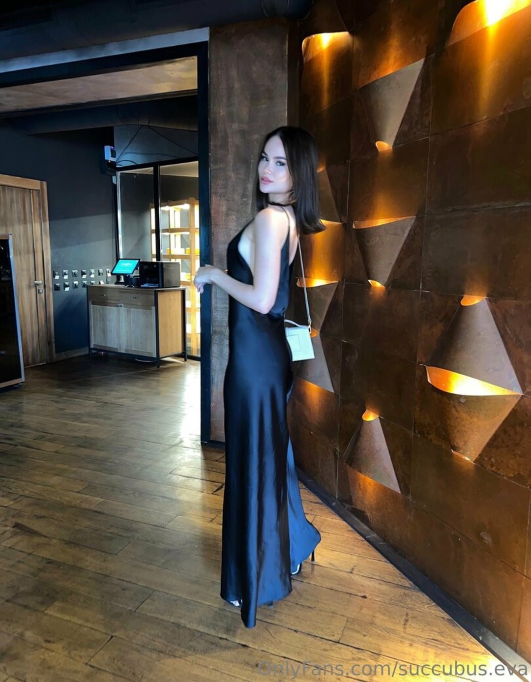 succubus eva freie nackte bilder