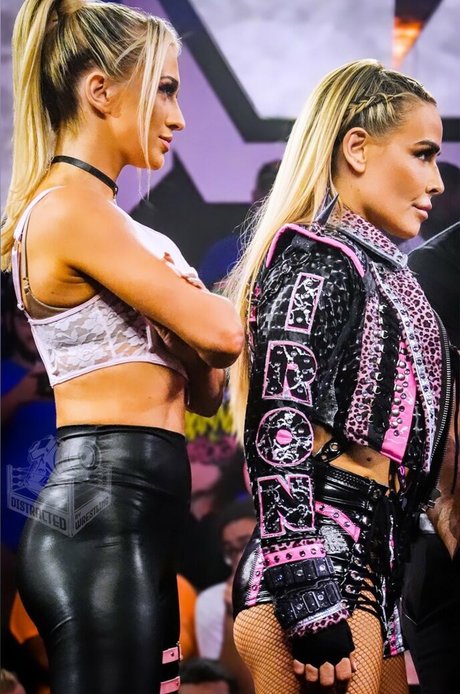 college-onlyfans hübsche heiße archiv