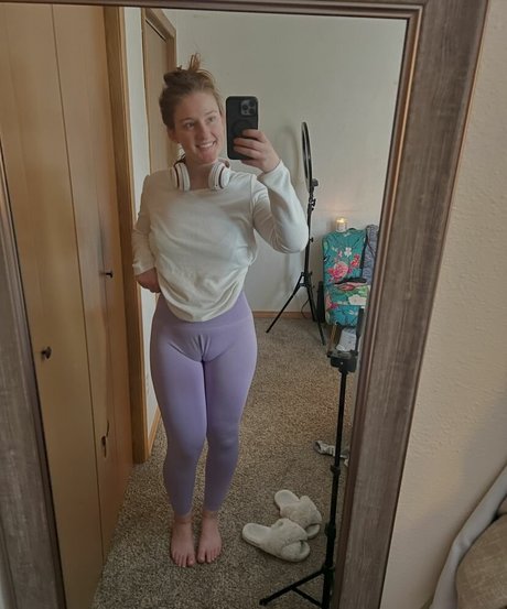 Adorablelilli sex pornostar bild