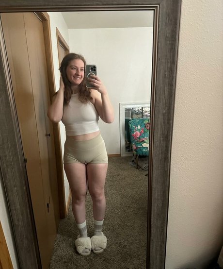 Adorablelilli nacktheit nette bilder