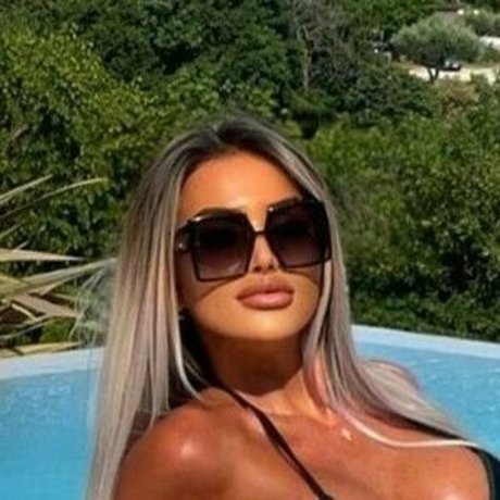 Iulia Carmen pornostar perfekte galerien