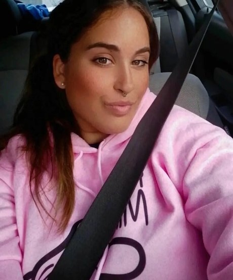 vollbusige brünette onlyfans kunst beste bilder