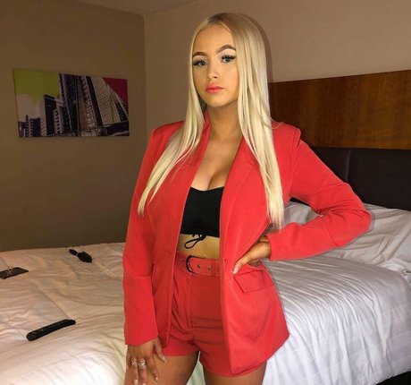 Lucy M xxx hd archiv