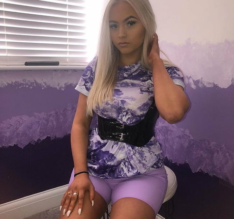 Lucy M perfekte nacktheit archiv