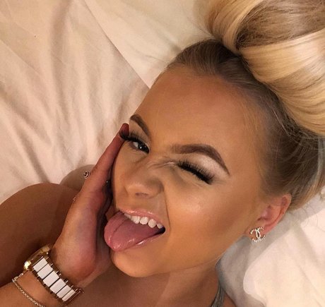 Lucy M erotische pornographische galerien