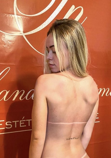 Naelly model pornografische galerien