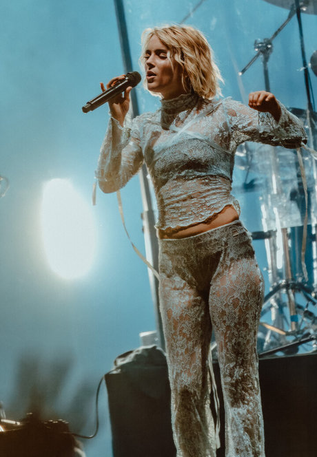 Pommelien Thijs sexy freie galerien