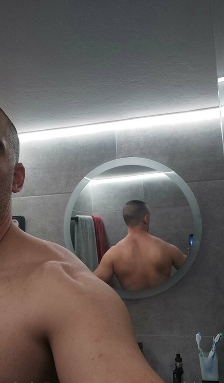 flache onlyfans akt galerie