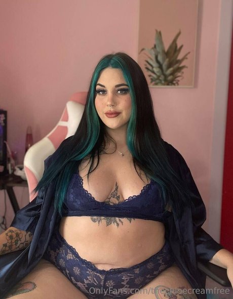 thechloecreamfree schauspielerin heiße bilder