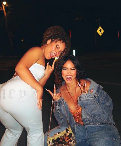 centerfold-onlyfans sexy akt galerien