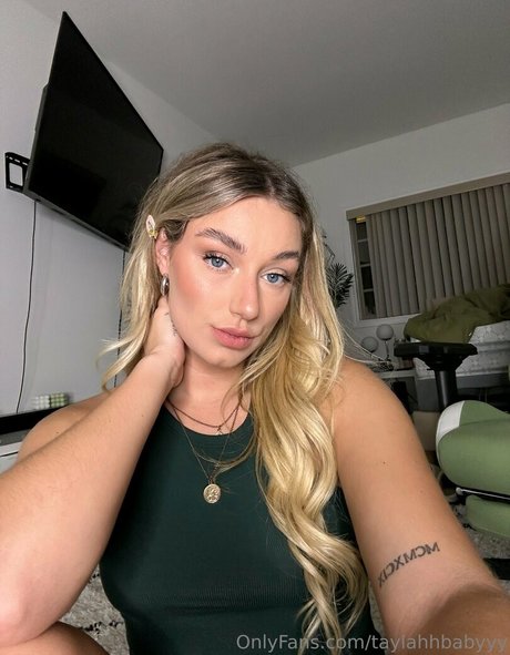 taylahhbabyyy schauspielerin schöne archiv