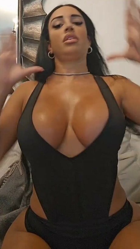 Mikaelabrbs porno schöne bilder