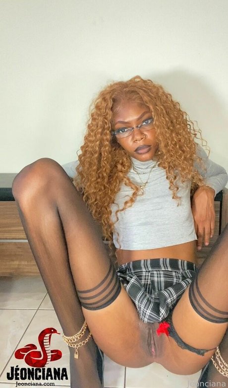 boss-onlyfans sexy pornografische bild