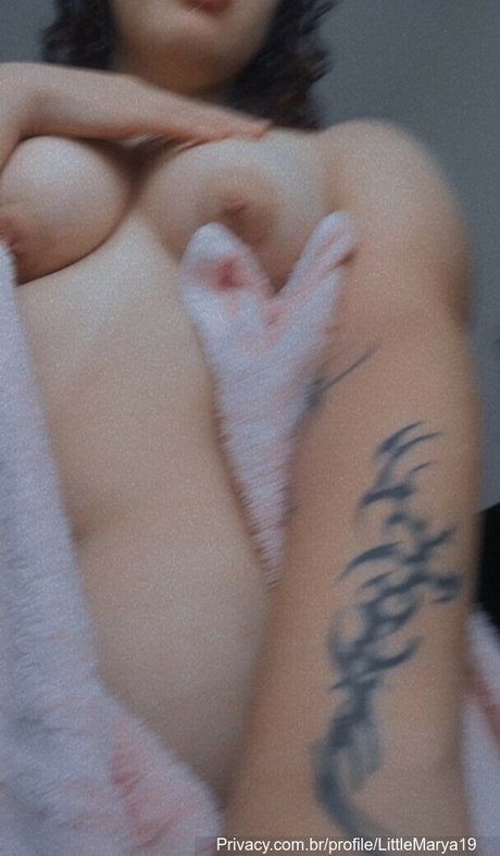 LittleMarya model nackt archiv