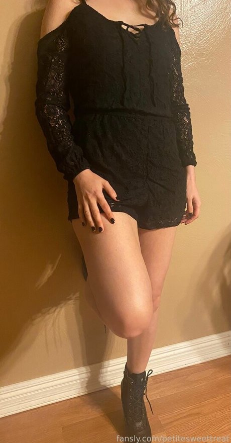 petitesweettreat porno kunst galerie